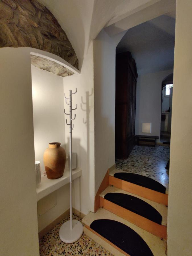 Апартаменты Casa Del Gufo Perinaldo Экстерьер фото